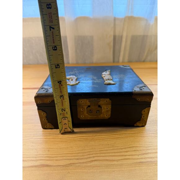 Vintage Asian Black Lacquer Jewelry Box Brass Mother of Pearl Inlay - Picture 5 of 5